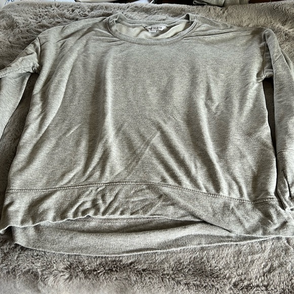 Athleta Tops - Athleta Hi-Lo Sweatshirt